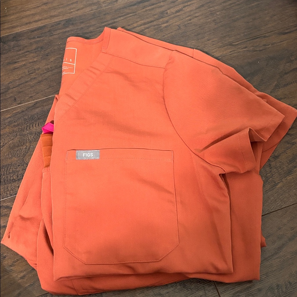 Figs Terracotta Scrub Top and Bottoms